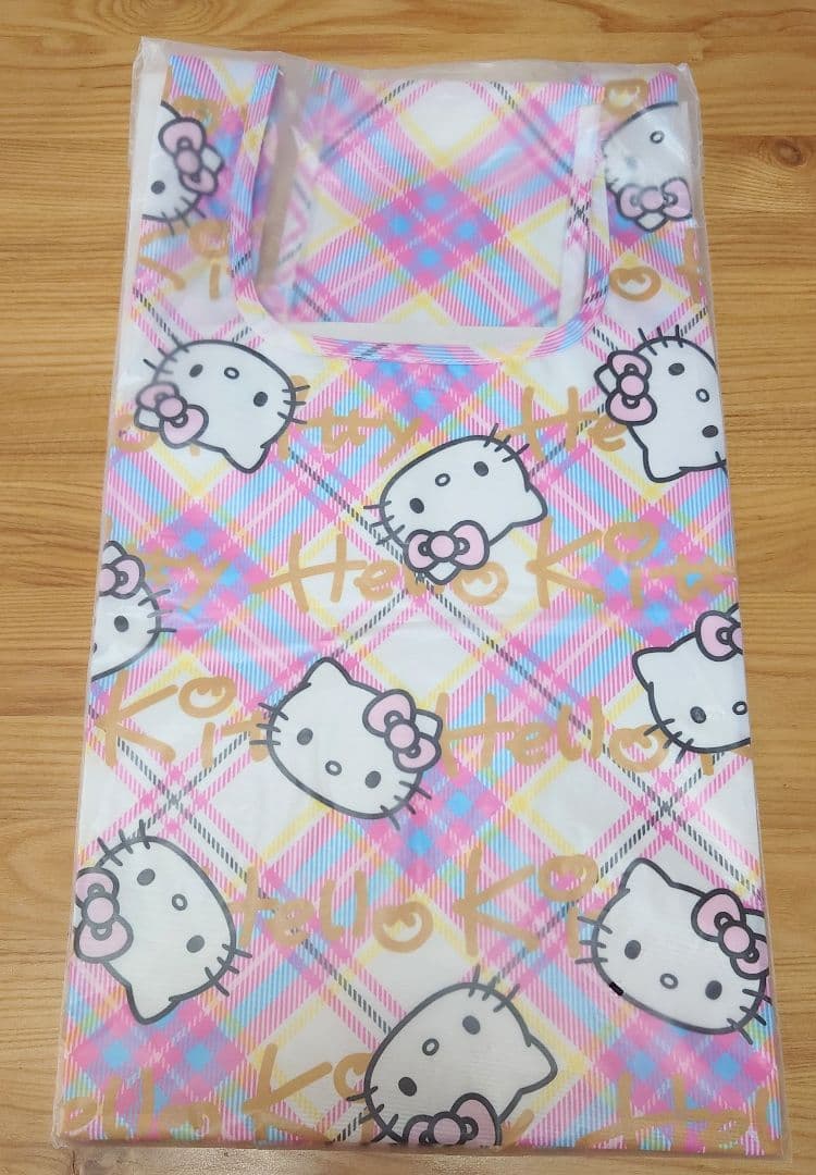 ハローキティ　ドレスタータンチェックシリーズ　9点セット