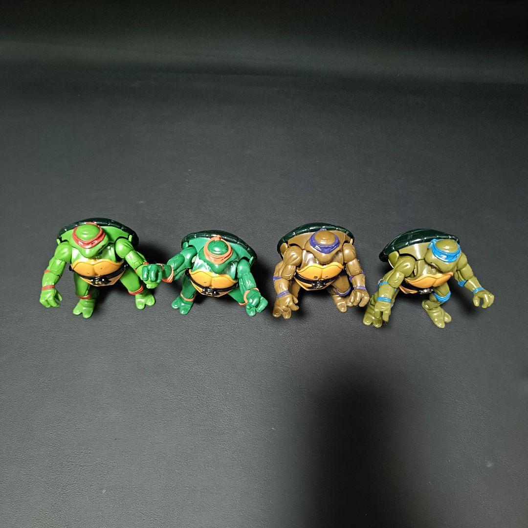 ミュータント・タートルズ 変形フィギュア 4体セット