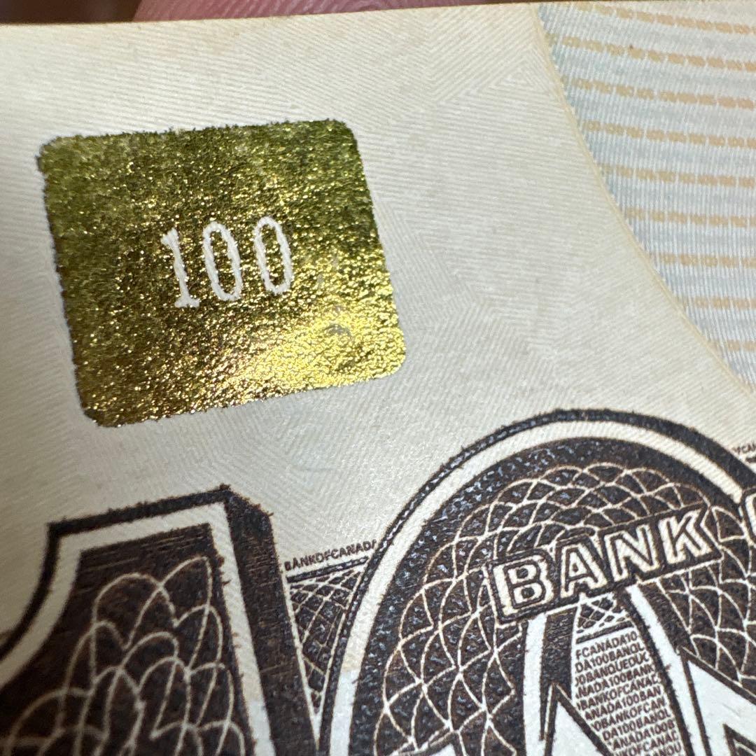 カナダ　$100 一枚