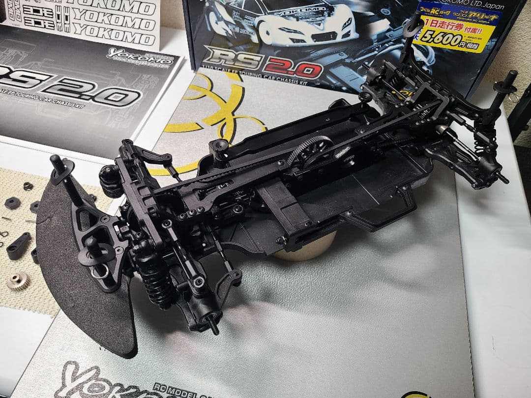 組立済　ルーキースピード　RS2.0　ラジコン　シャーシ　ヨコモ　YOKOMO
