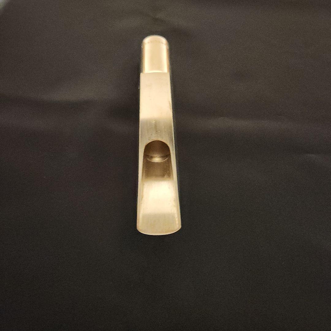 バリトンサックス　ヤナギサワ　メタルマウスピース 7番　リガチャー2種類付属