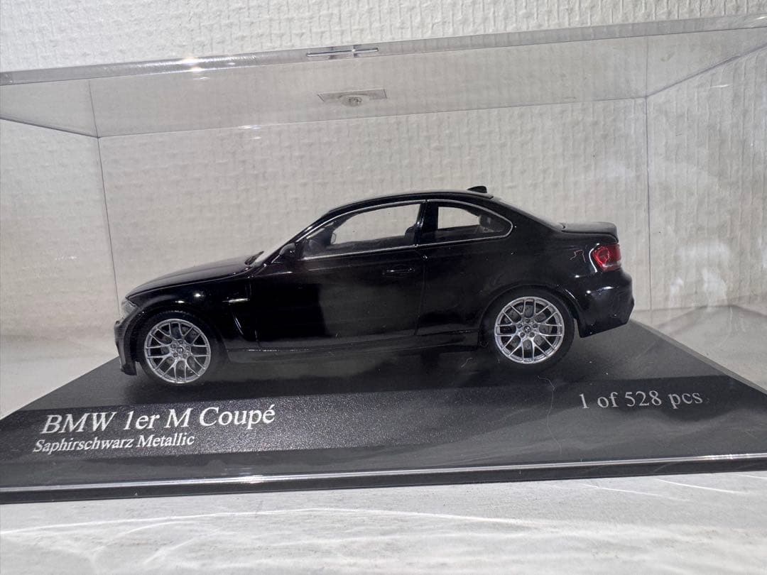 BMW 1er M Coupé ミニカー ブラックメタリック1/43