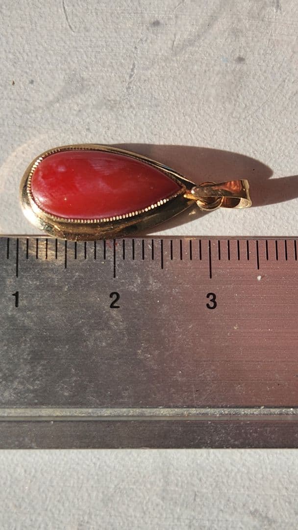 18k 18金 天然赤珊瑚4ct 涙滴型ペンダント