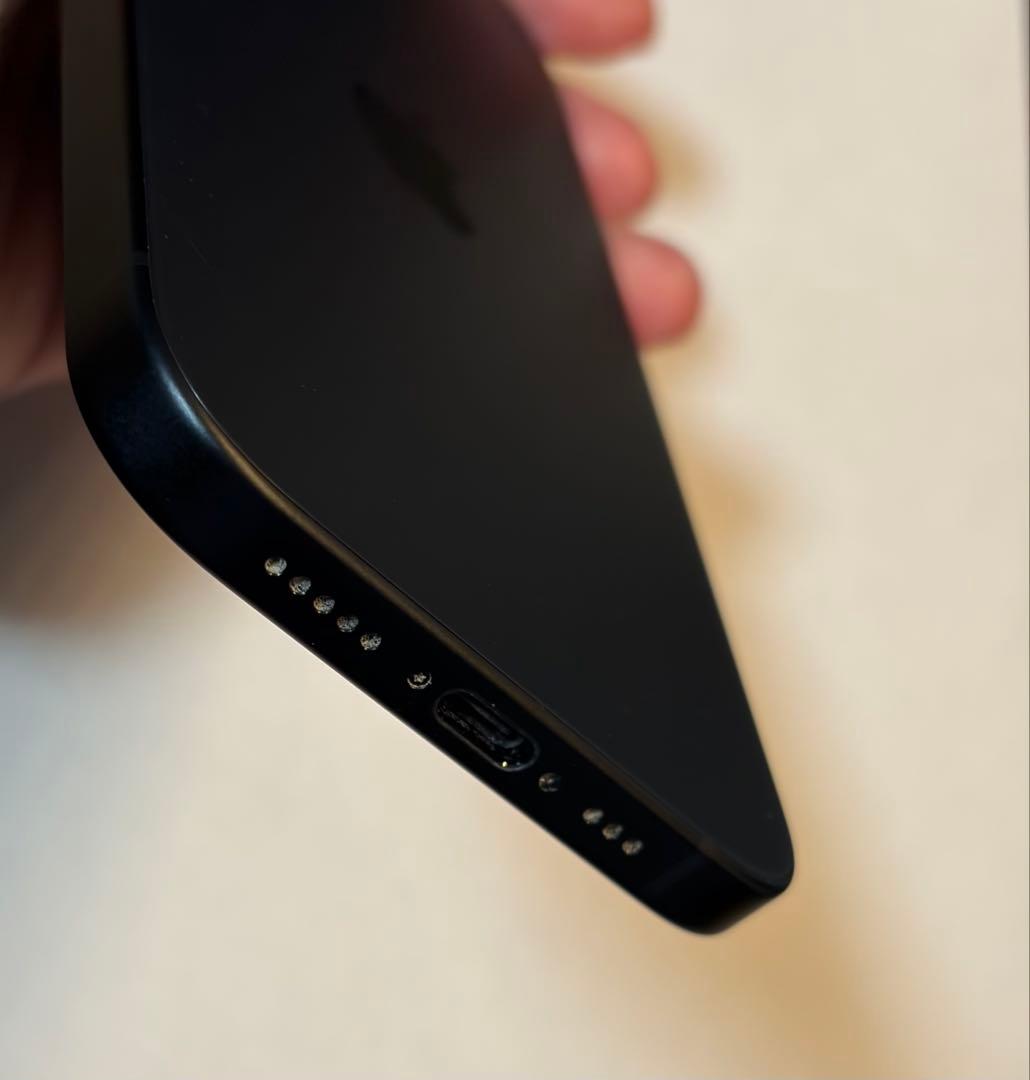 Apple iPhone 15 ブラック128GB