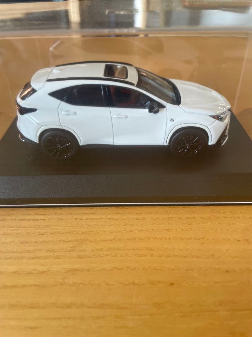 Lexus NX F SPORT ホワイト 1/43