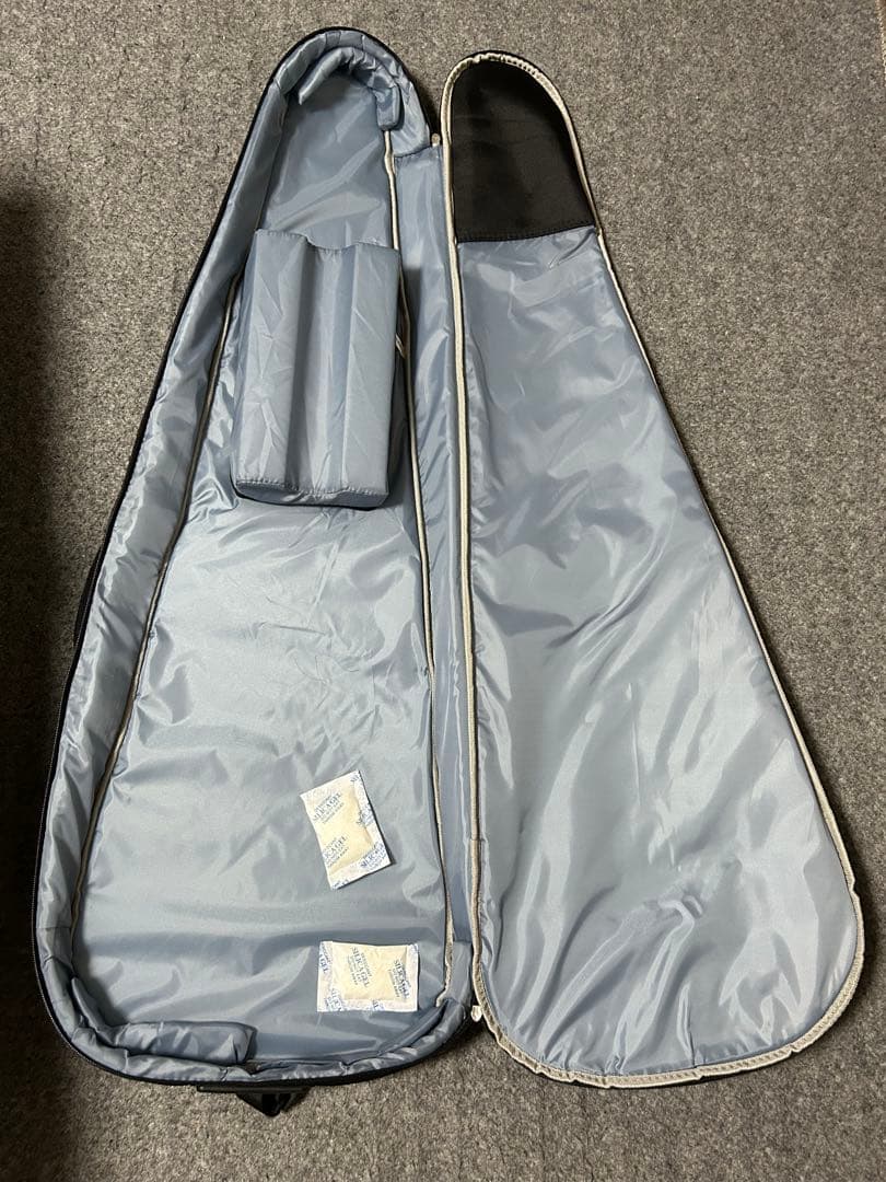 ENYA Inspire ブラック　アンプ内蔵エレキギター