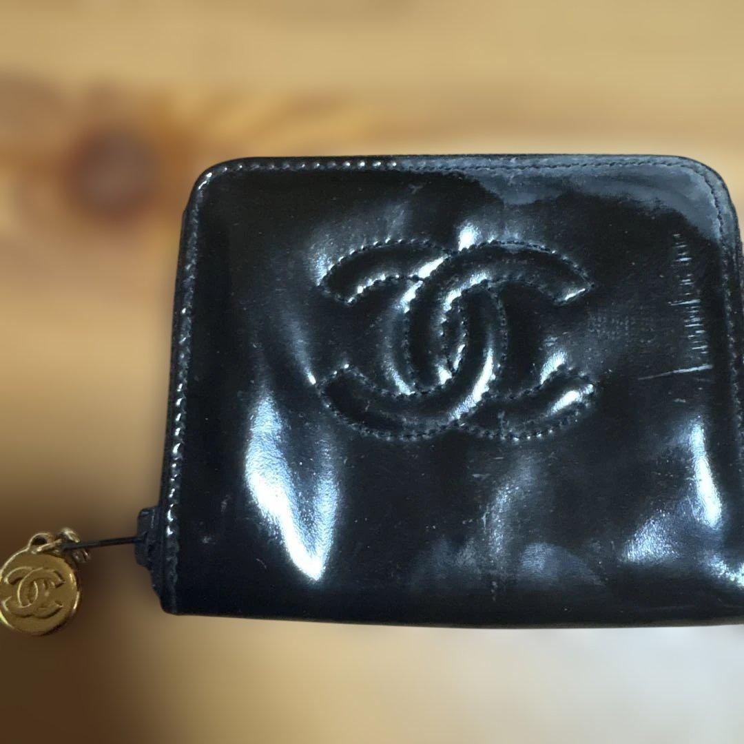 シャネル　CHANEL エナメル　小銭入れ　ブティック　デカロゴ　ケース
