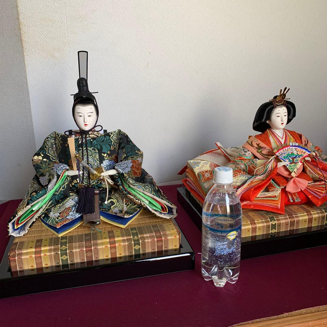 雛人形 親王台込み　伝統的な衣装 約30cm