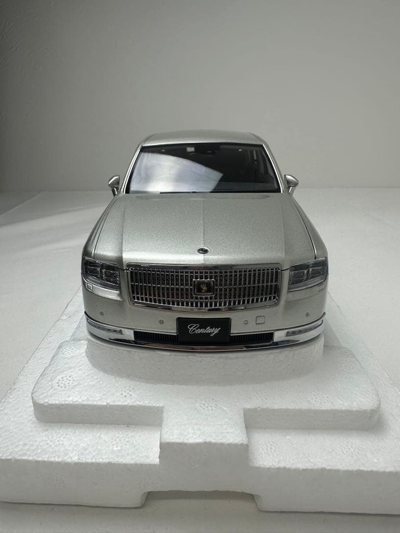 【極美品】LCD 1/18トヨタセンチュリーシルバー ダイキャスト フル開閉完品