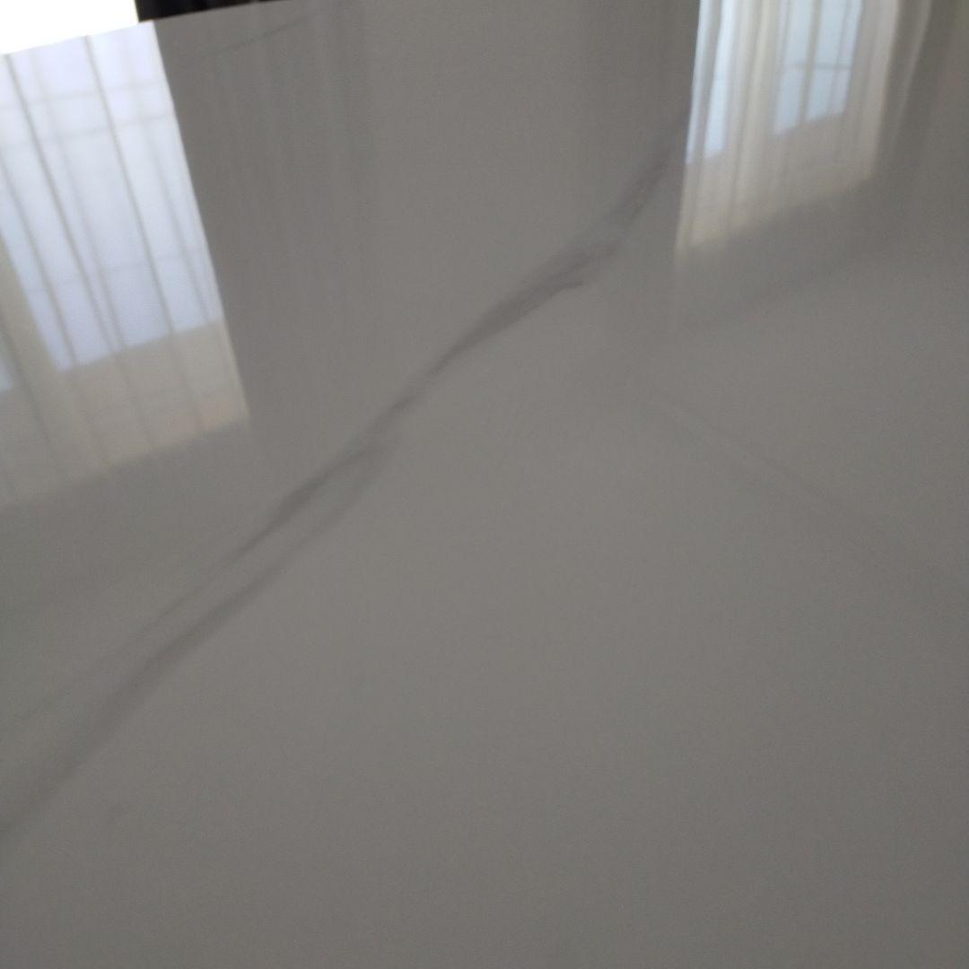 送料込(メルカリたのメル便)大理石風セラミック天板(円形)ラウンドテーブル