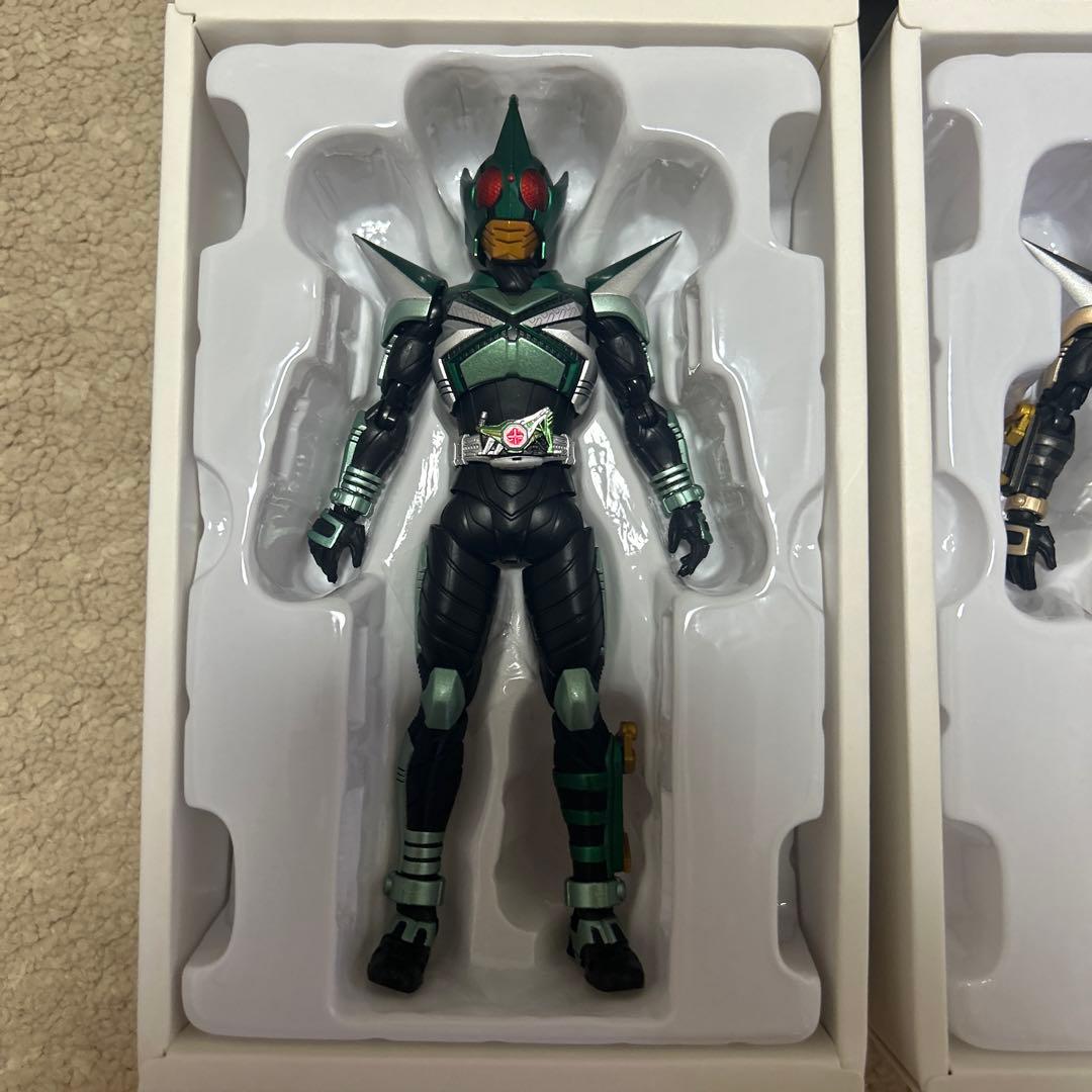 真骨彫製法　S.H.フィギュアーツ　仮面ライダーキックホッパー　パンチホッパー