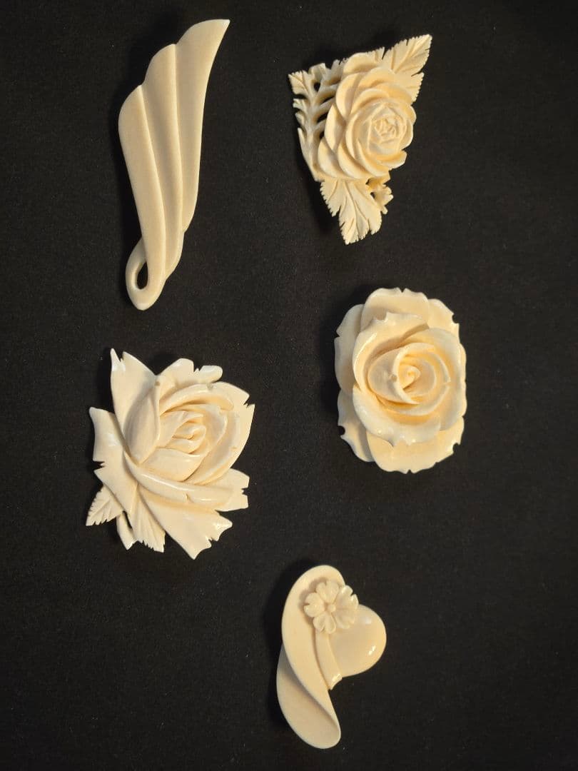 鯨歯x　アイボリー バラ ブローチ 5点セット