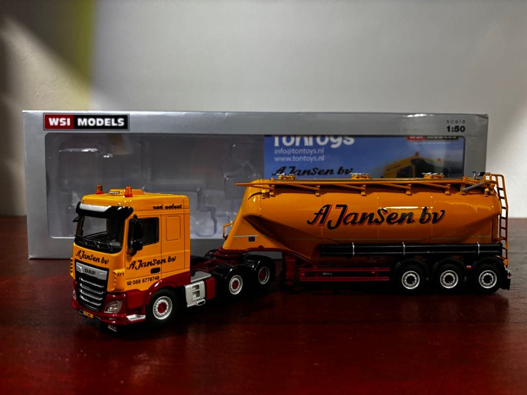 交渉済　WSIMODELS 「A Jansen bv」バルクトレーラー　DAF
