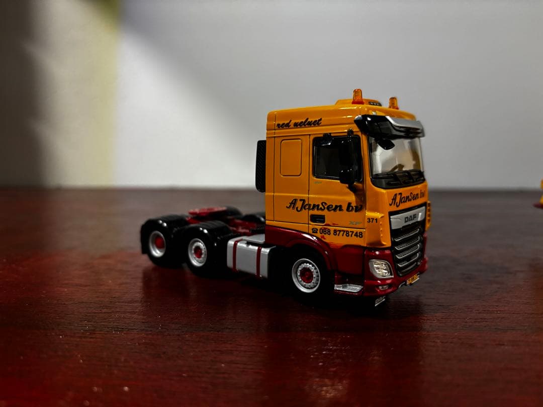 交渉済　WSIMODELS 「A Jansen bv」バルクトレーラー　DAF