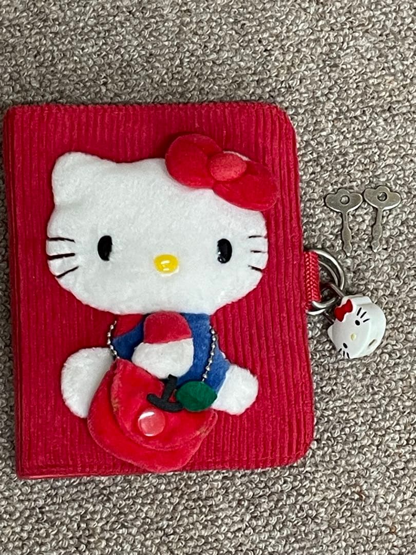 平成レトロ　ハローキティ コーデュロイ手帳カバー