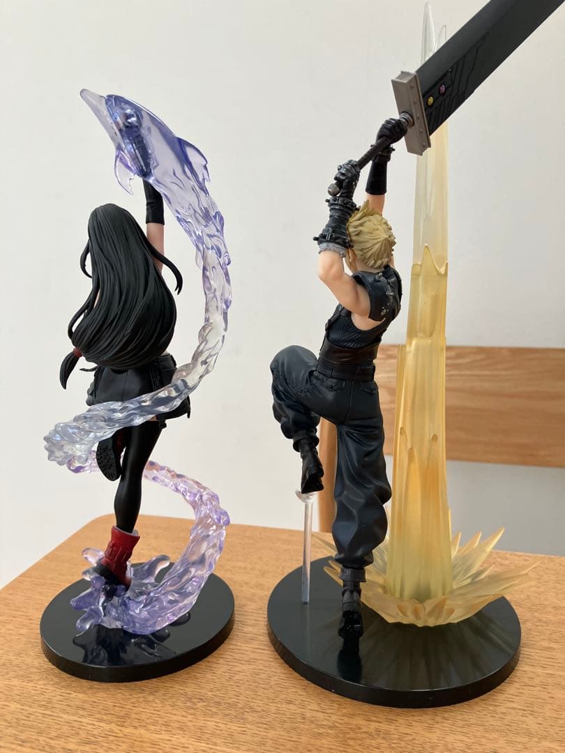 FF7 くじA賞　クラウド・ストライフ フィギュア　エンド賞　ティファ