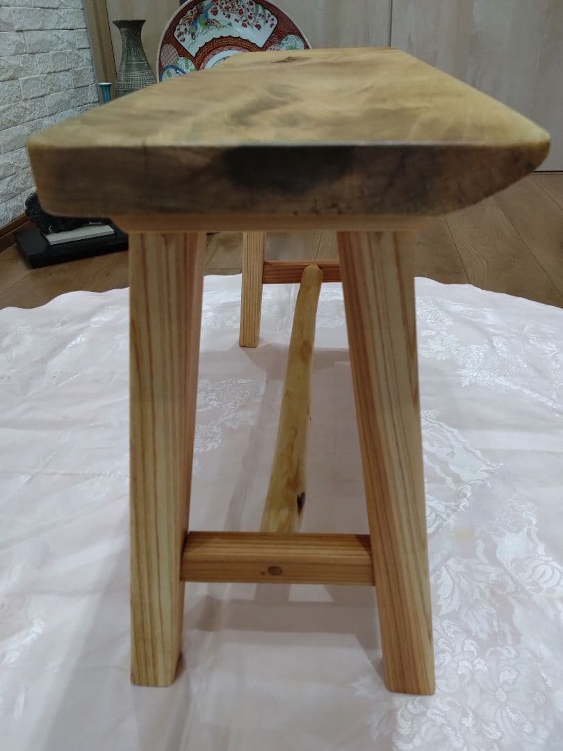 楠（くす）のベンチ86　いい楠の一枚板で杢目が大変綺麗　重さも3.6kgと軽量❕