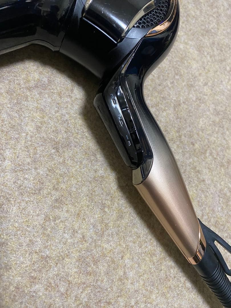 リュミエリーナ　レプロナイザー 4D plus ヘアビューロンヘアビューザー2