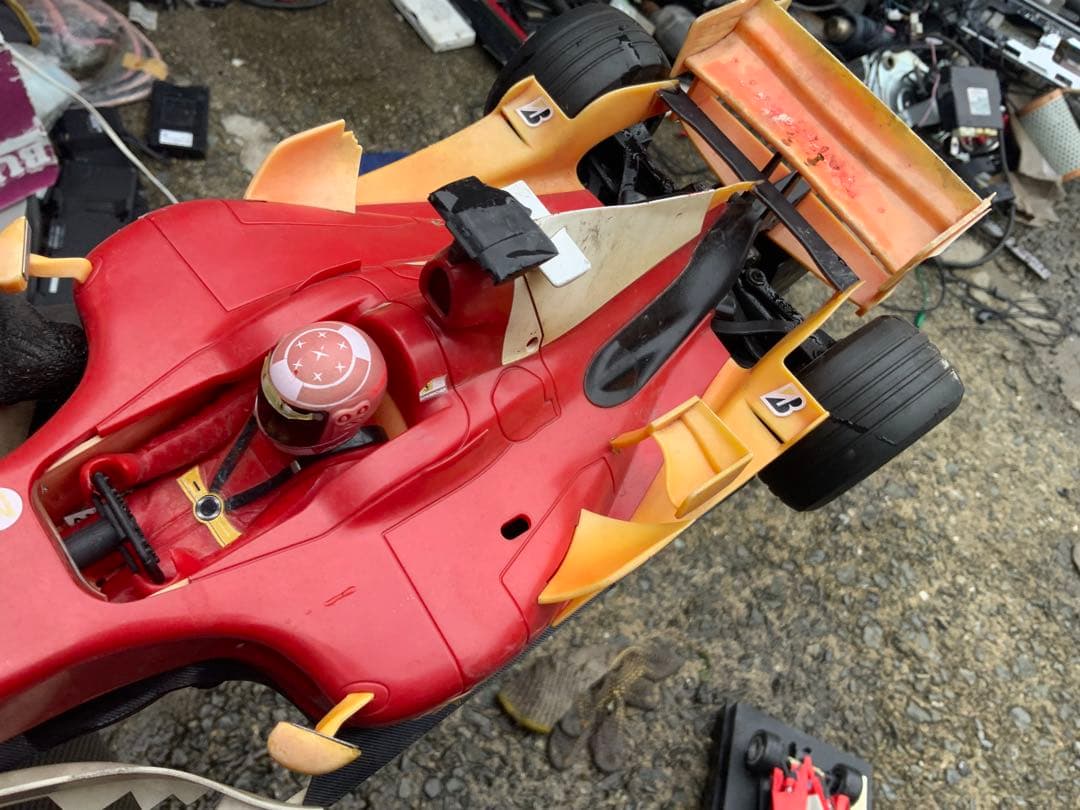 フェラーリF1 ラジコンカー／Vodafone／1/10