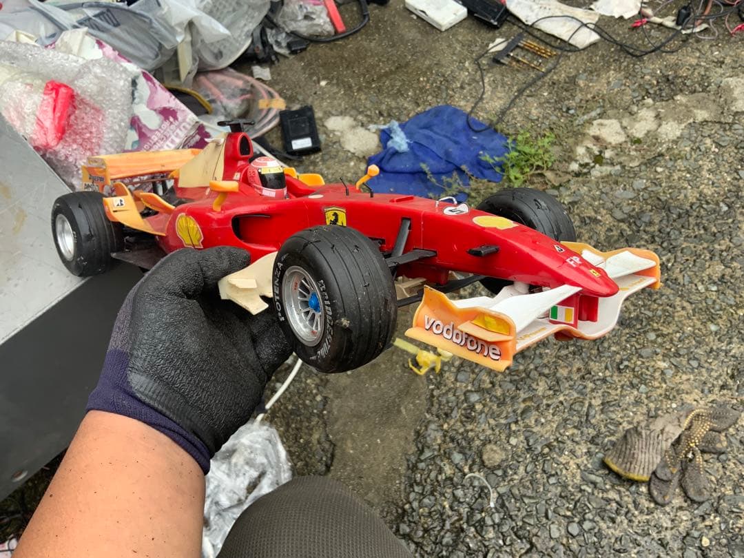 フェラーリF1 ラジコンカー／Vodafone／1/10