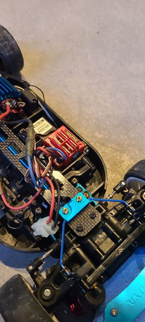 ラジコン　TT-01