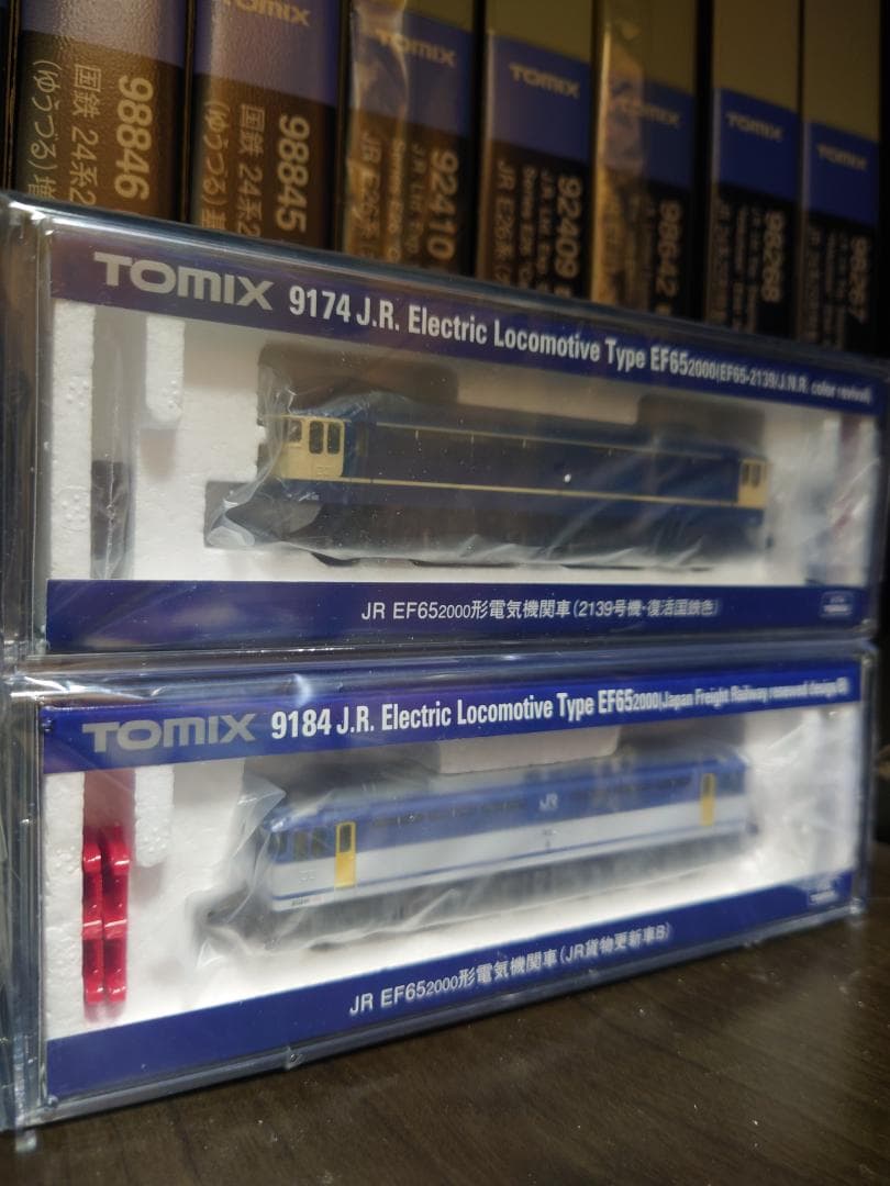 トミックス9184 と9174 EF652000貨物更新色と復活国鉄色セット