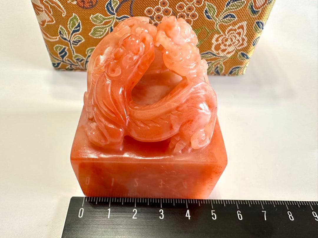 【螭虎献芝】 　美品　ラオス 老挝 水凍　印材 落款 遊印 雅号 大材