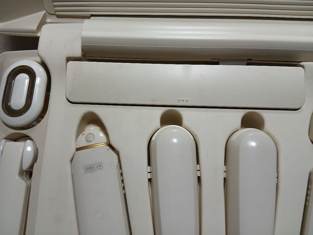 美顔器 ４種類のアタッチメント付き ベレッツァクラブジャバン　ジャンク品