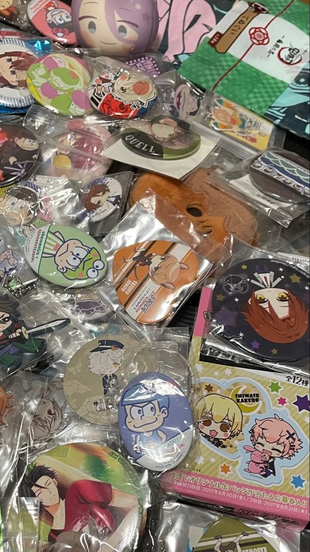 ⑥アニメグッズ 大量 まとめ売り 100点 缶バッジ アクキー