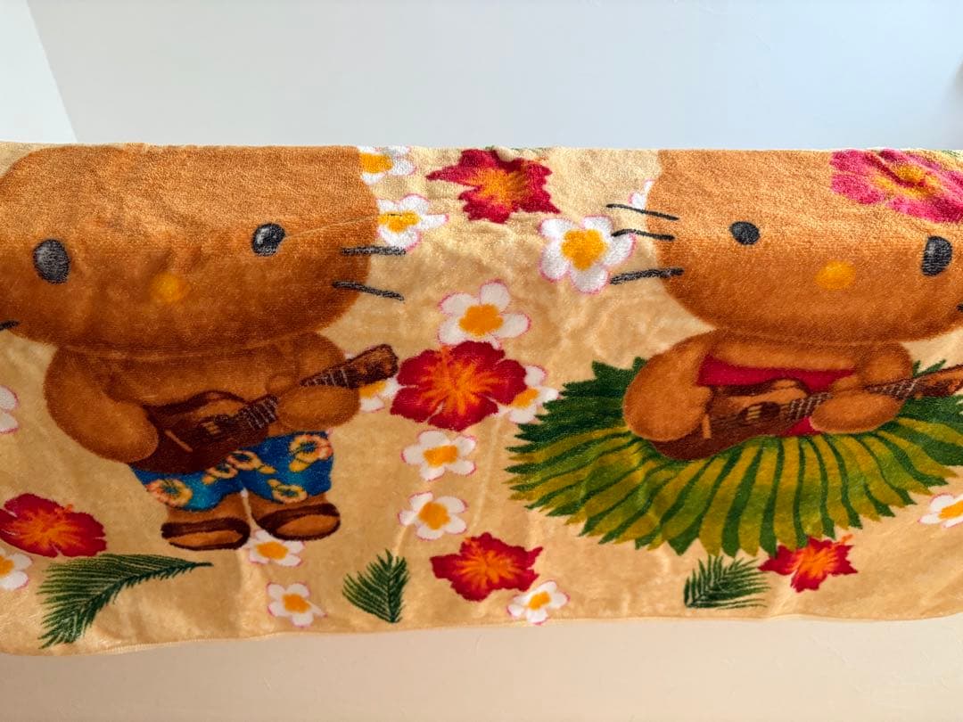 レア！ハローキティ　キティ&ダニエル　日焼け　ビッグバスタオル　ビーチタオル