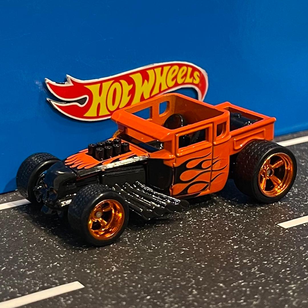 ホットウィール ボーンシェイカー ガレージ オレンジ