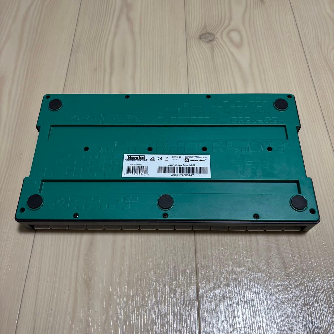 Novation Launchkey Mini 25キー MIDIキーボード