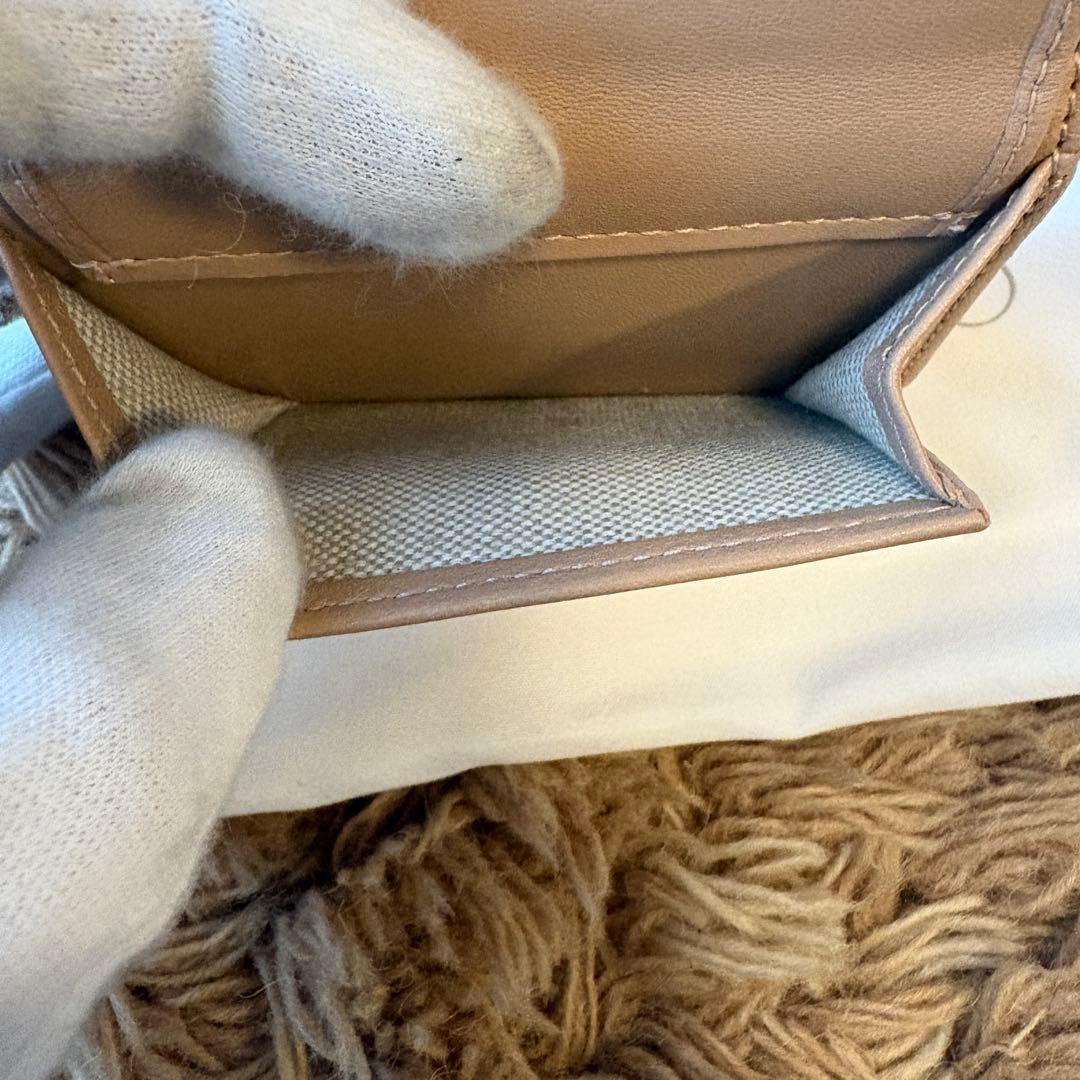 【未使用】JIMMY CHOO ジミーチュウ 三つ折り財布 スタッズ レディース