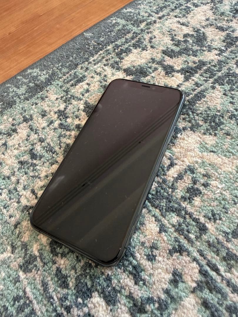 未使用品 Apple iPhone 11 Pro スペースグレー　カバー付