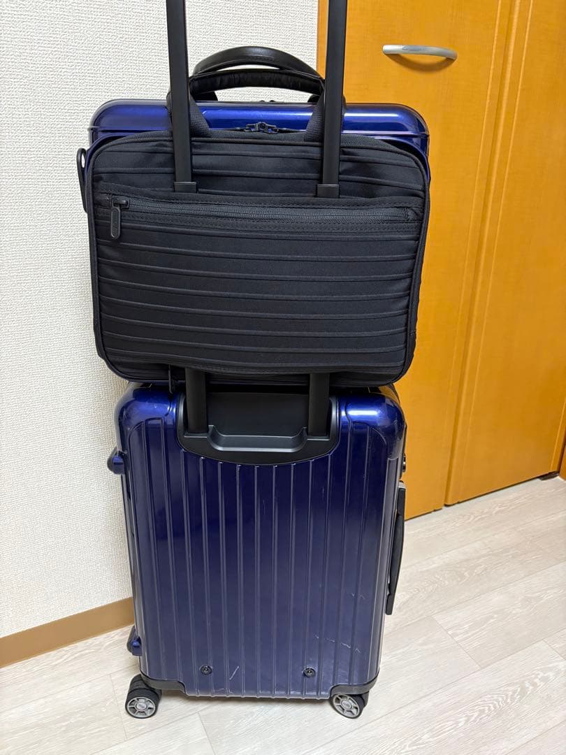 リモワ ルフトハンザ　RIMOWA サルサ　機内持ち込み サイズ　ビジネスバック