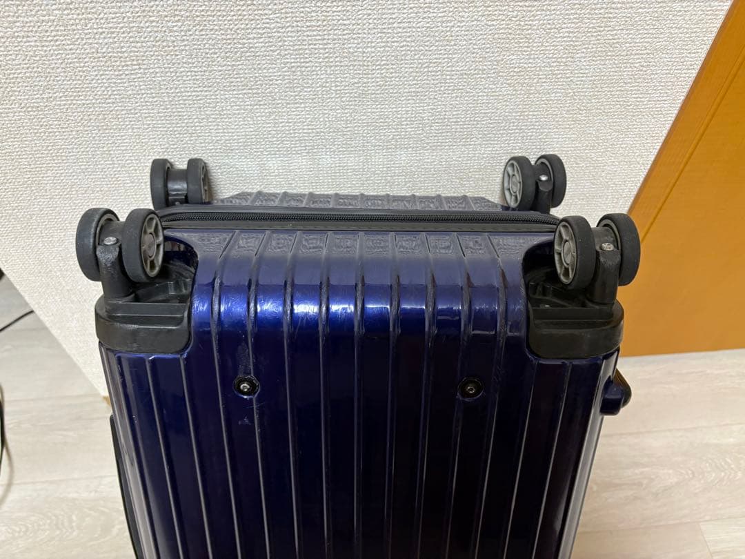 リモワ ルフトハンザ　RIMOWA サルサ　機内持ち込み サイズ　ビジネスバック