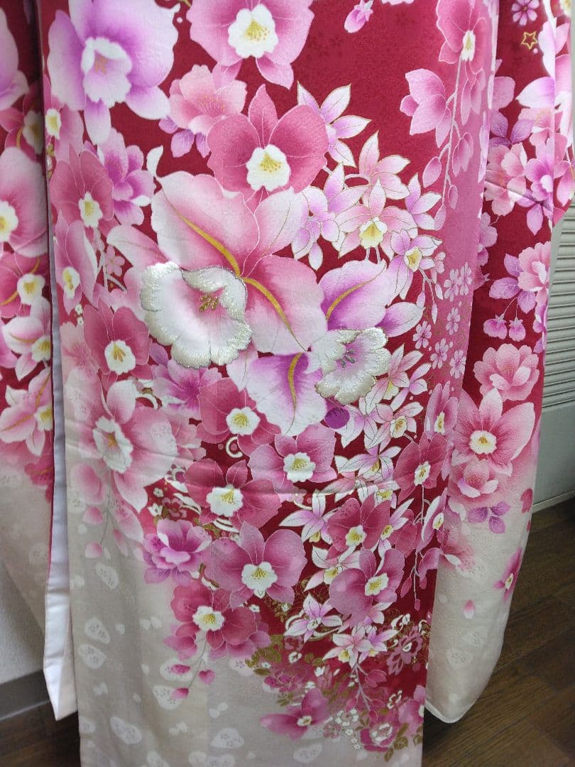 赤い花柄振袖正絹