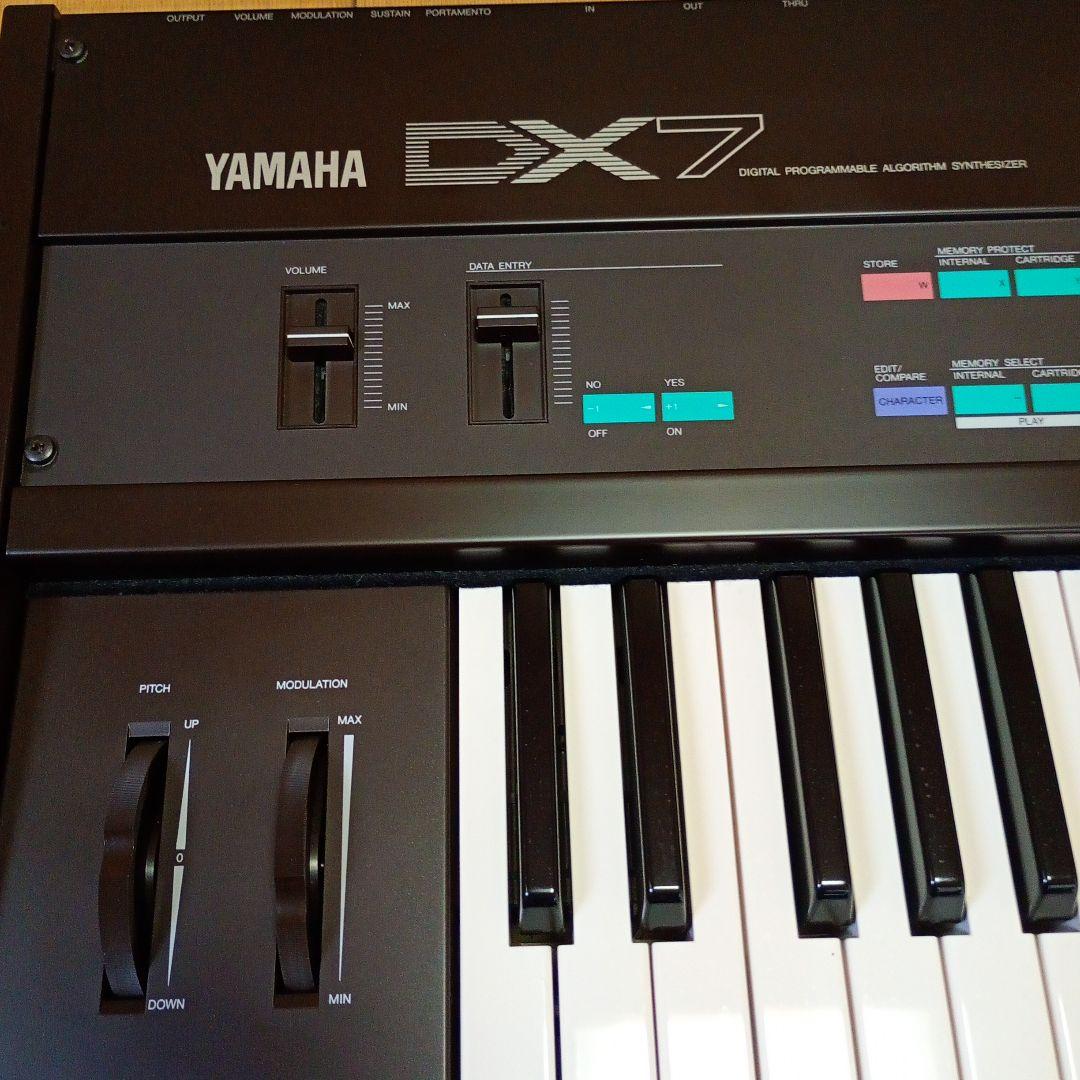 超美品 Yamaha DX7 アナログシンセ ハードケース付