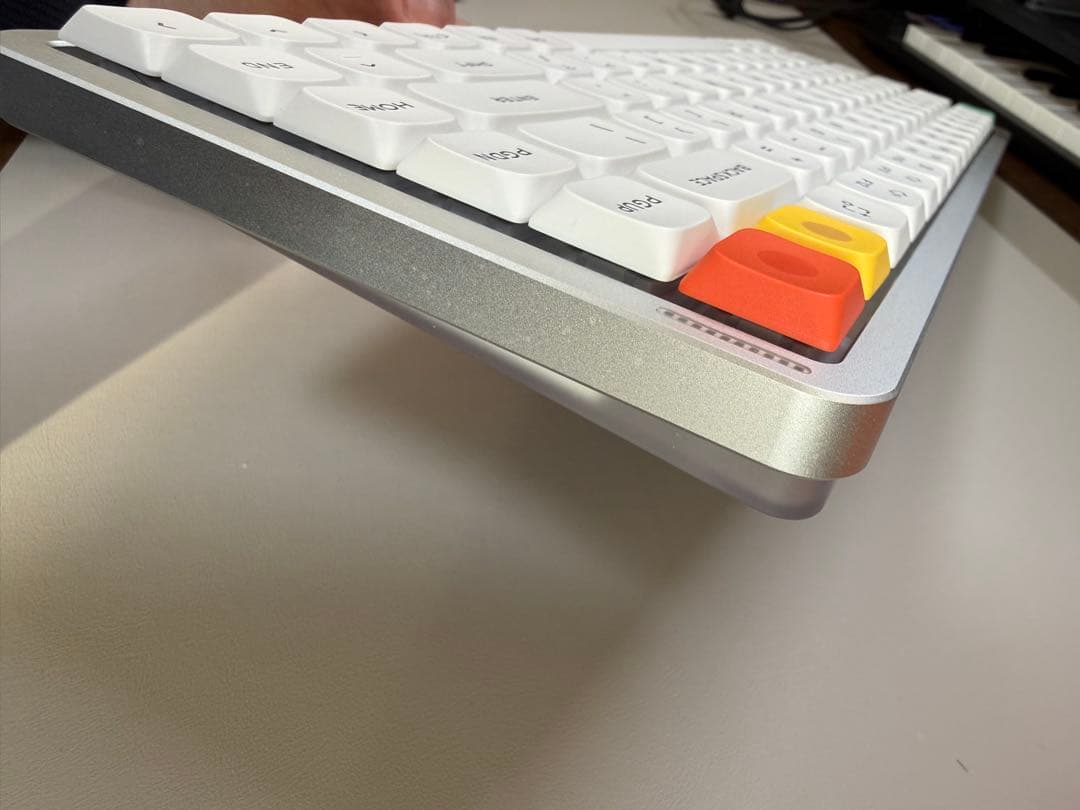 Nuphy Air75 V3 （ホワイト・茶軸・US配列）