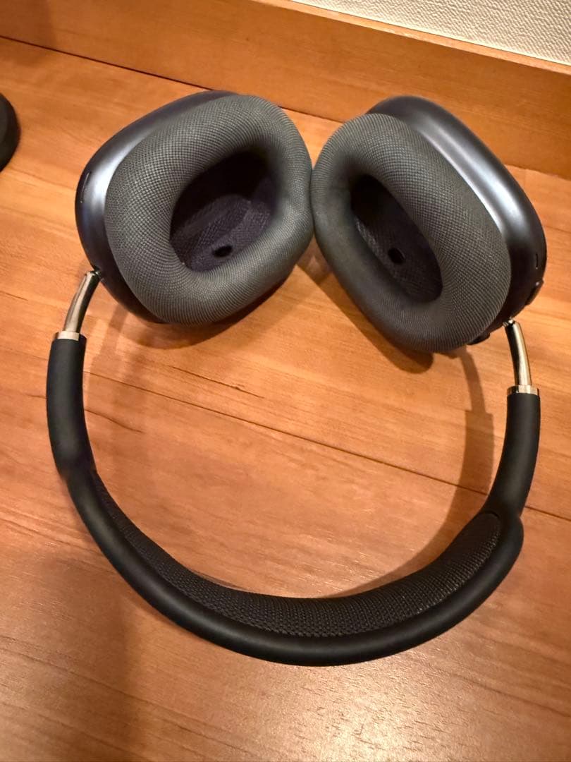 ヘッドホン AirPods Max
