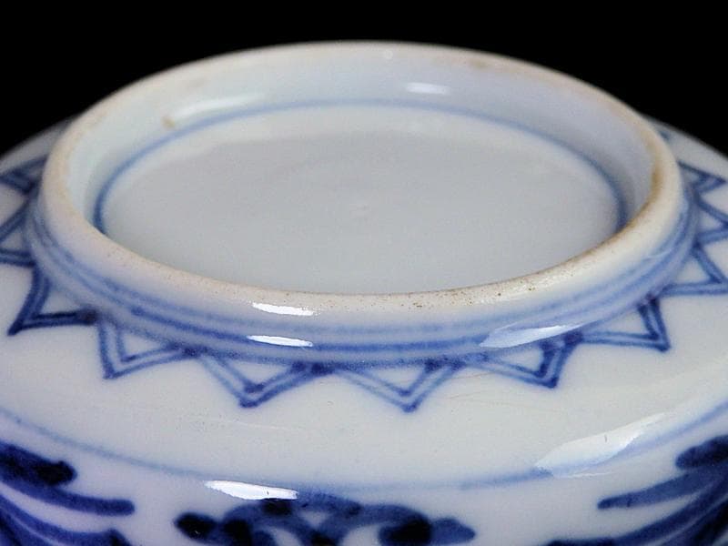 大聖寺伊万里　金襴手　毘沙門亀甲紋に花の図　豆皿　D497AS-CTf