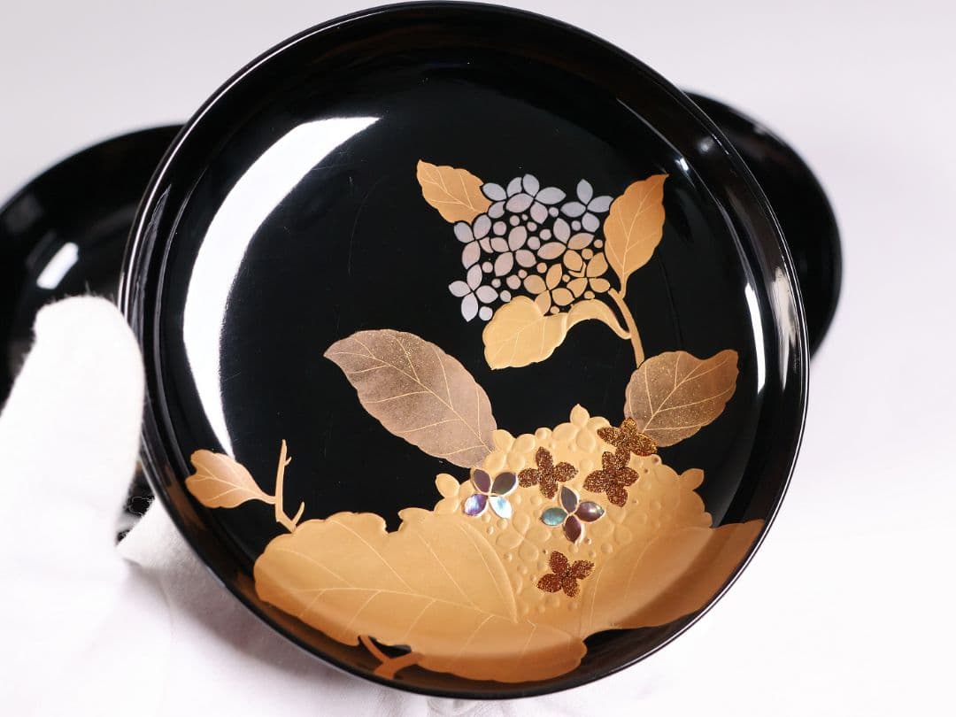 【MB188】天然木漆塗 紫陽花と葵 金蒔絵 螺鈿入 黒塗 煮物椀 二客 昭和期