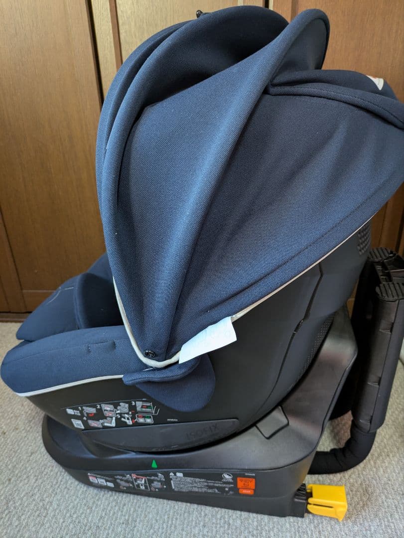 エールベベ クルット5 Ouiチャイルドシート ISOFI　ネイビー