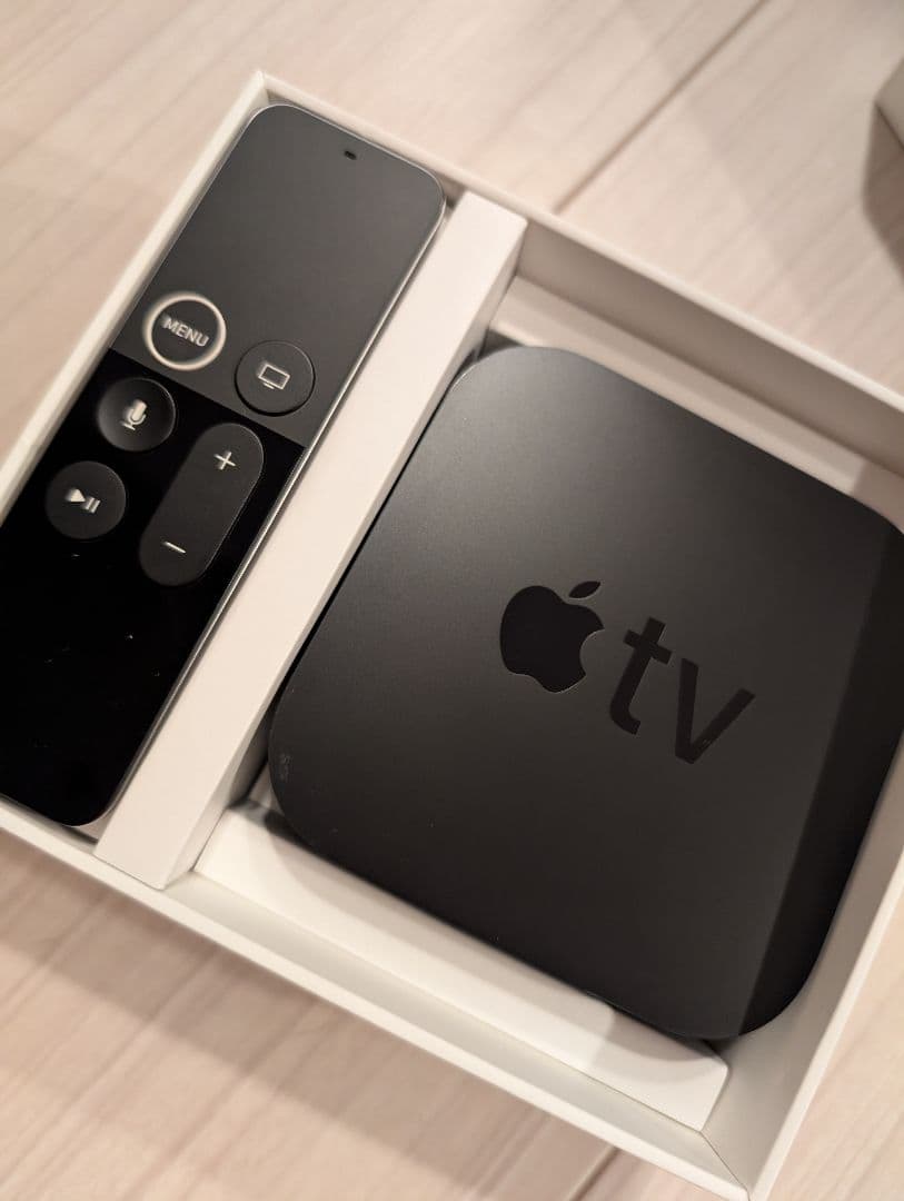 Apple TV 4K (32GB) 未使用ですが箱のみ細かな傷あり