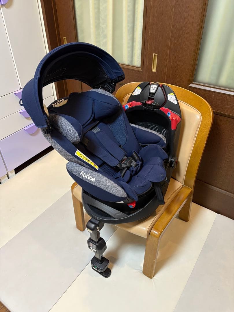 アップリカ フラディア グロウ AC ネイビーオーシャン シートベルト固定式