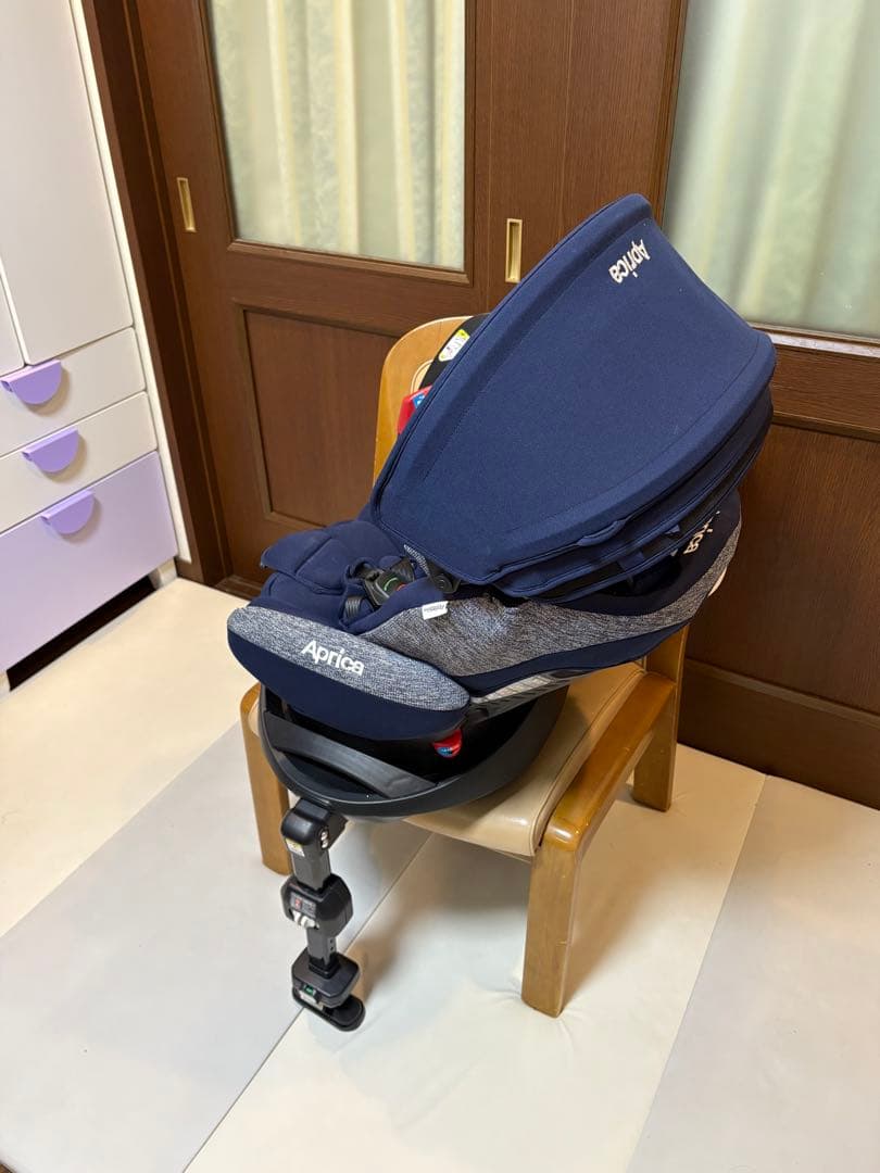 アップリカ フラディア グロウ AC ネイビーオーシャン シートベルト固定式