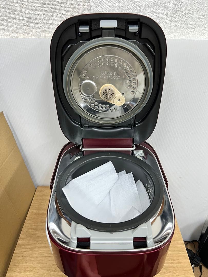 TOSHIBA 真空圧力IH炊飯器 RC-10VXH 1.0L 2014年製