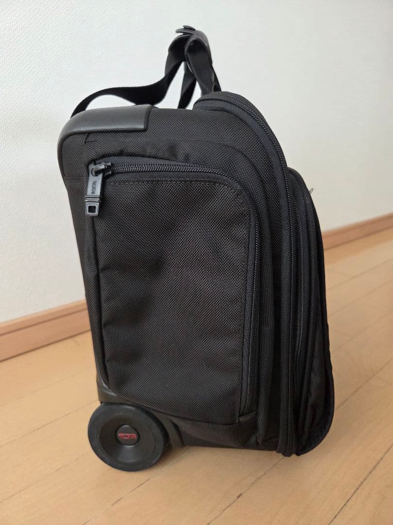 TUMI ブラック キャリーケース　2輪　22052D2