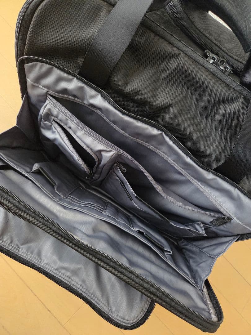 TUMI ブラック キャリーケース　2輪　22052D2