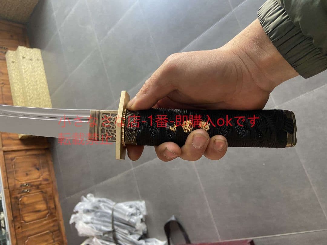 短冊烏丸が狼を殺す 古兵器 武具 刀装具 日本刀 模造刀 居合刀